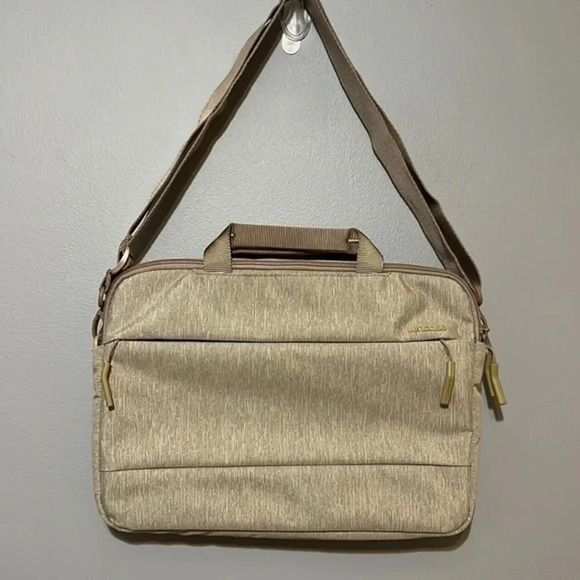 Incase | NEW Incipio City Brief 13” notebook carrier 360 protection shoulder bag - Picture 1 of 8